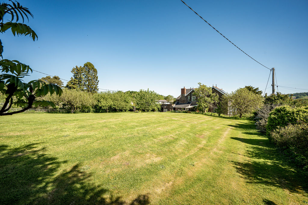 Garden and Rear Elevation- click for photo gallery
